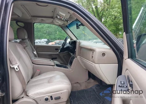 2006 Chevrolet Suburban 1500 Lt z USA, uszkodzony, nr VIN 3GNFK16Z56G129802